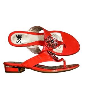 Sofft Orange Patent Leather Sandals With Flower Detail Size 8.5